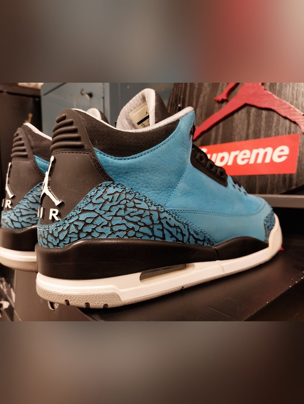 Retro Jordan 3 Powder Blue Size 12